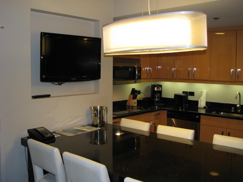 Suites At Elara Las Vegas Center Strip-No Resort Fees 客房 照片