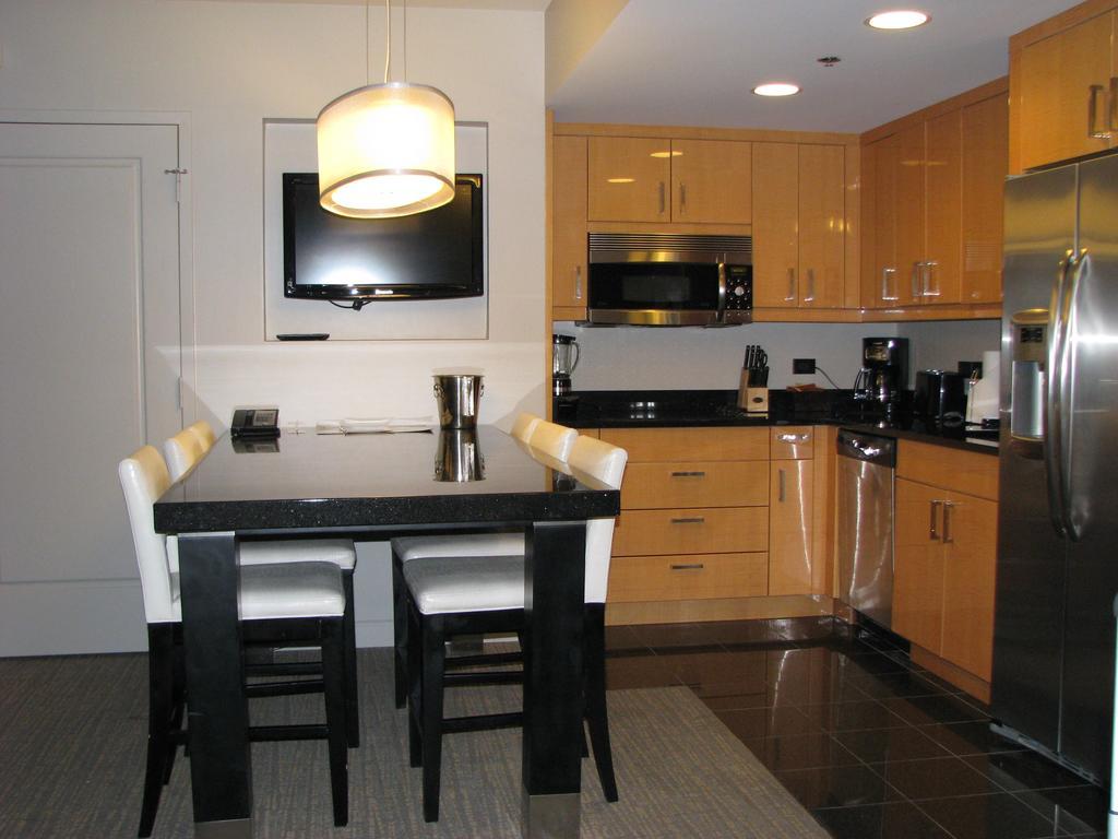 Suites At Elara Las Vegas Center Strip-No Resort Fees 客房 照片